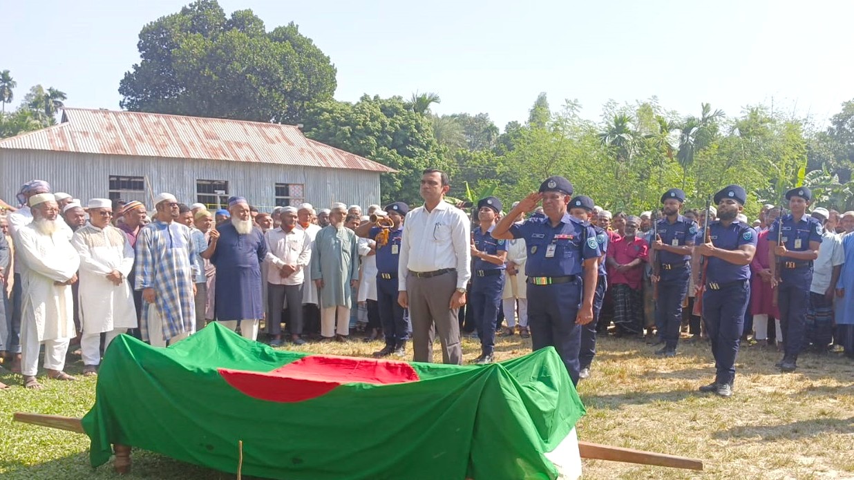 সুন্দরগঞ্জে রাষ্ট্রীয় মর্যাদায় বীরঙ্গনা জোহরা বেগমের দাফন সম্পন্ন